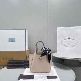 xr:d:DAGBeGYKeuI:999,j:1853655868193732996,t:24041208