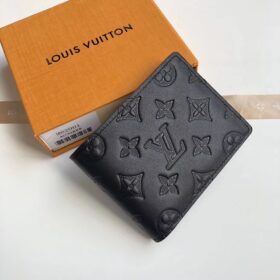 louis-vuitton-multiple-wallet