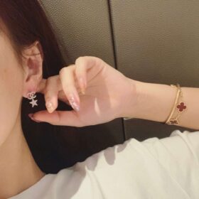 Chanel-CC-Star-Earrings-5