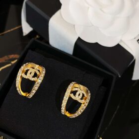 Chanel-Hollow-Moon-Shape-Earrings-2