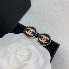 Chanel-Round-Earrings-4