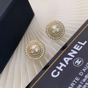 Chanel-Round-Pearl-Earrings-1