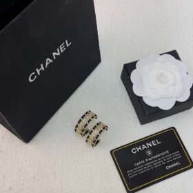 Chanel-Star-Earrings-3
