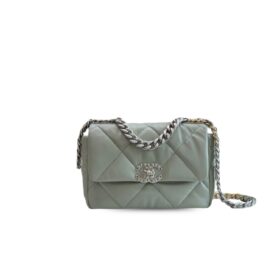 Chanel-classic-flap-bag