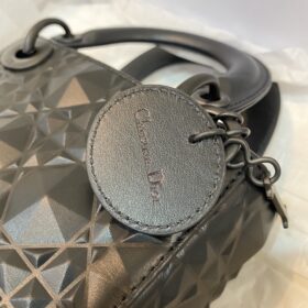 xr:d:DAGBeGYKeuI:1021,j:1351504507485463028,t:24041208