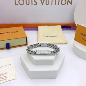 Monogram-Chain-Bracelet-Silver-Tone-M00855-3