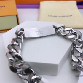 Monogram-Chain-Bracelet-Silver-Tone-M00855-3