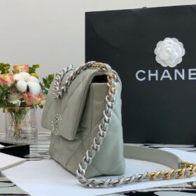 Chanel-classic-flap-bag