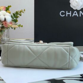 Chanel-classic-flap-bag