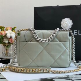 Chanel-classic-flap-bag