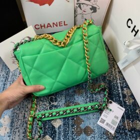 212488-1_20Chanel_2019_20Flap_20