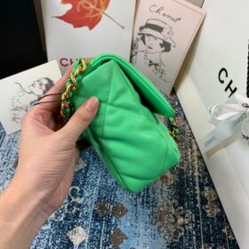 212488-1_20Chanel_2019_20Flap_20