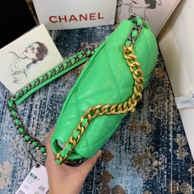212488-1_20Chanel_2019_20Flap_20