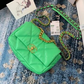 212488-1_20Chanel_2019_20Flap_20