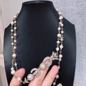 accessories-pearl-necklace-logo-cc-1-e1685433487681