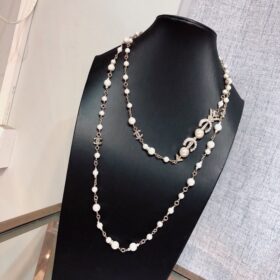 accessories-pearl-necklace-logo-cc-1-e1685433487681