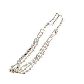 c-h-a-n-e-l-necklace-1-e1685434547669