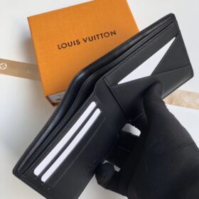 louis-vuitton-multiple-wallet